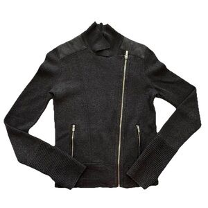 Banana Republic Women’s Black Quilted Shoulder Full Zip Sweater Size M